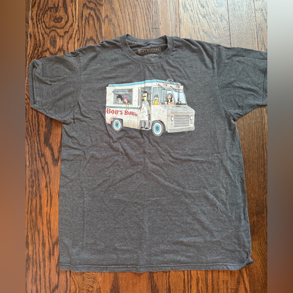 Men’s Vintage Bobs  Burger grey Graphic T-Shirt with bobs burger bus size large